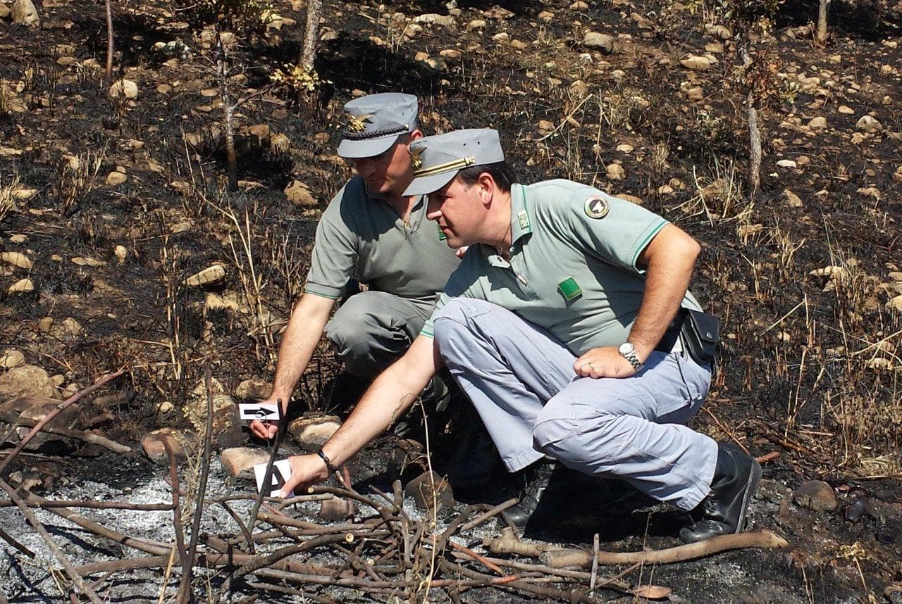 Spezzano Piccolo, deferite due persone per incendio