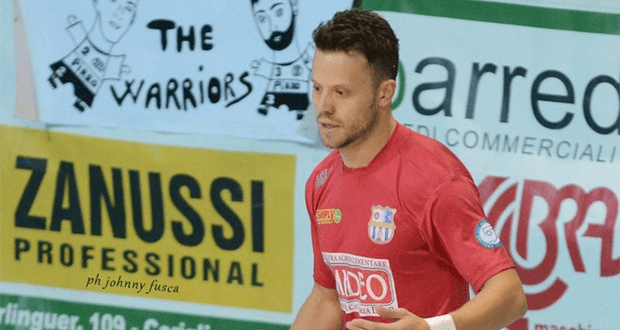 Corigliano Futsal, Japa saluta e va alla Carlisport