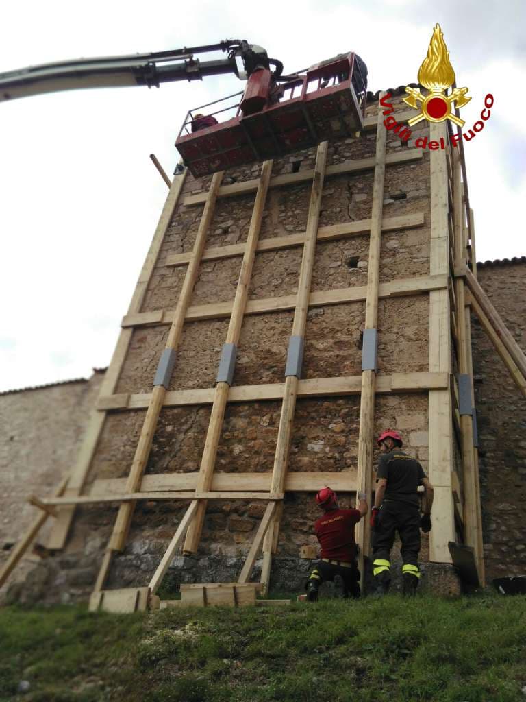 Sisma Italia centrale:impegnati i Vvf Calabria