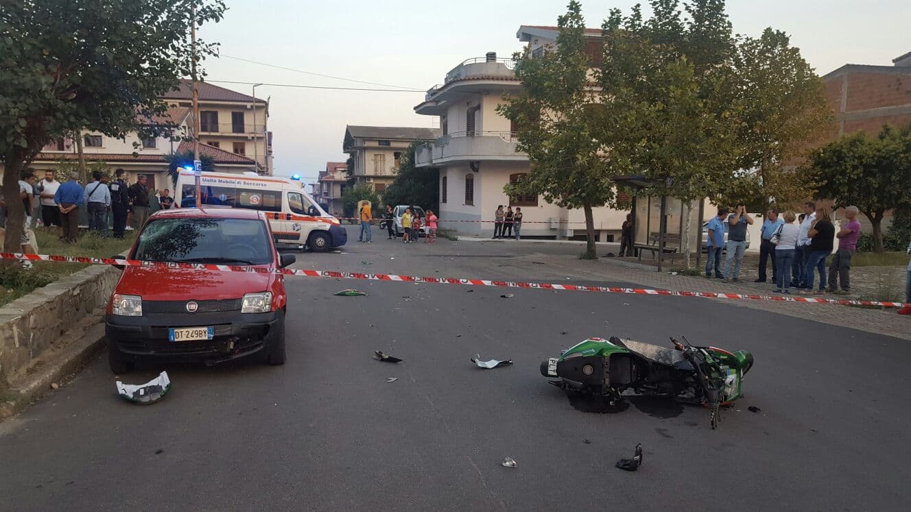 Scontro auto moto a Francavilla, grave un 15enne