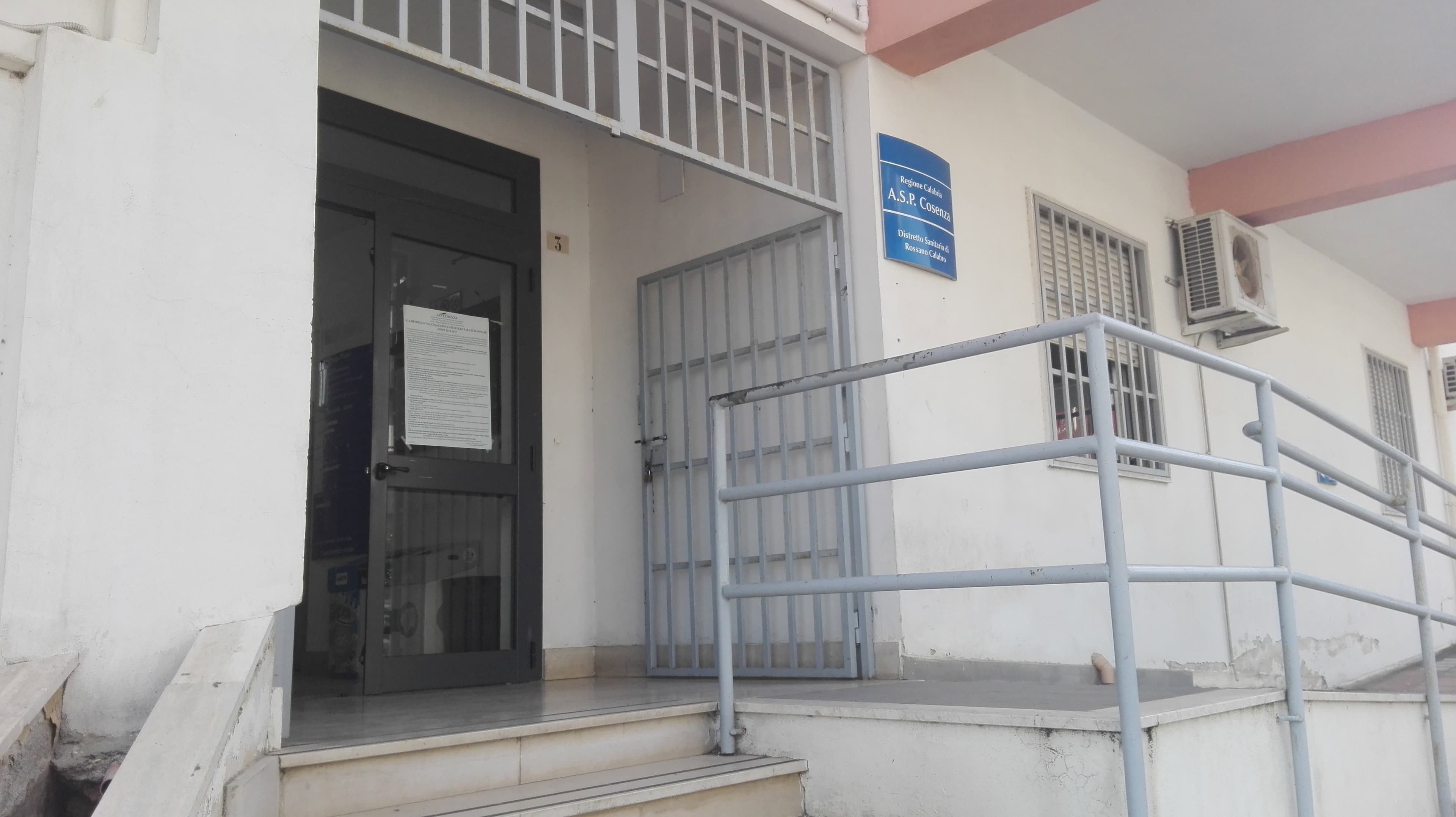 Farmacia territoriale, maxifurto di medicinali a Rossano