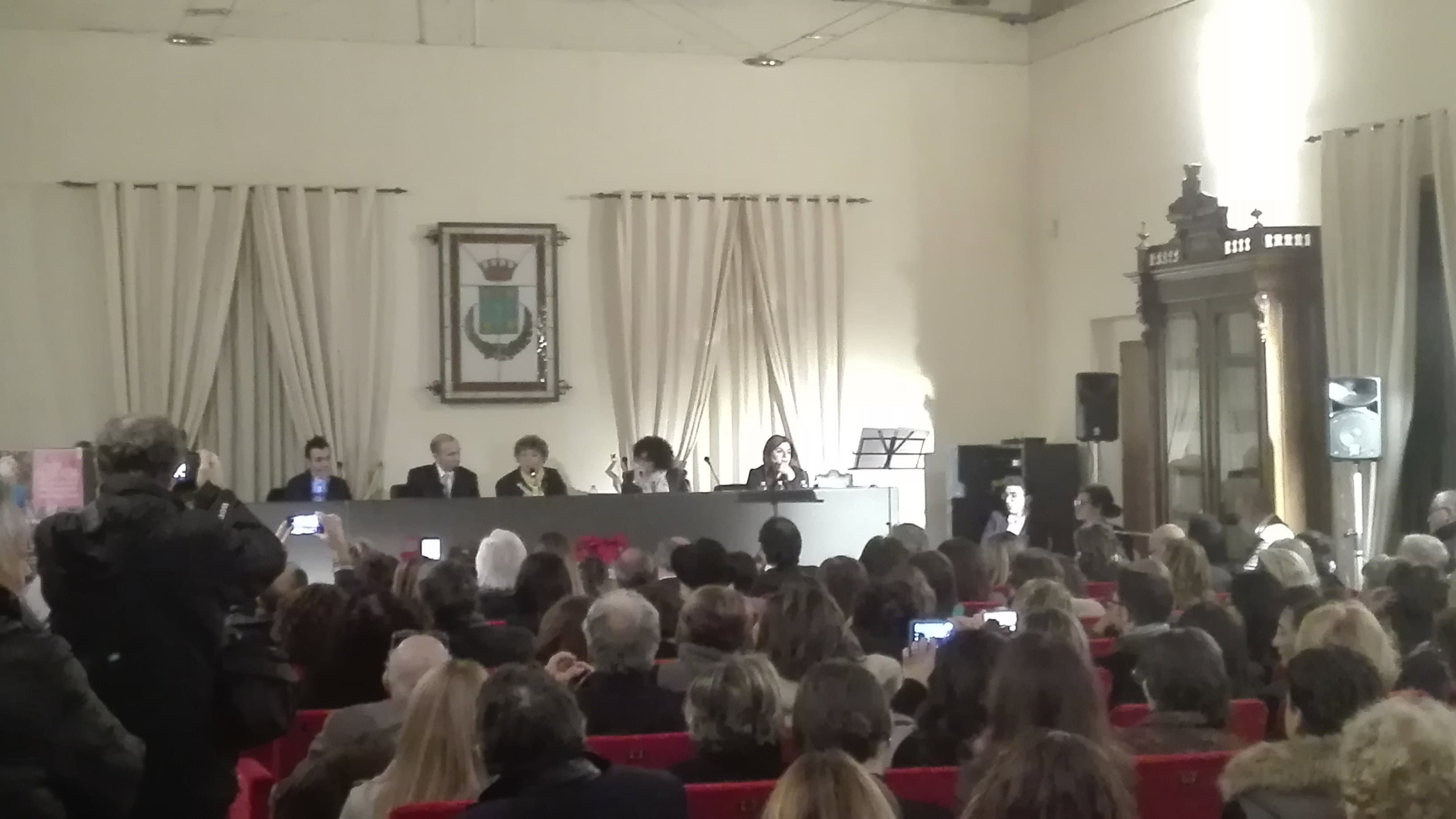 Cultura, Dacia Maraini sceglie casa editrice rossanese per il suo Taccuino Americano