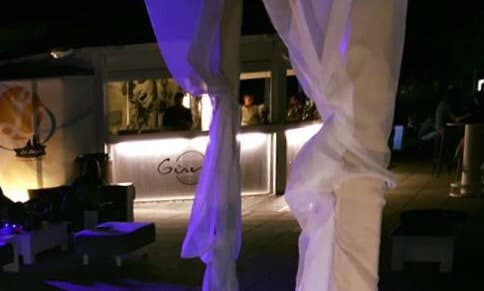 Corigliano, locale notturno in fiamme
