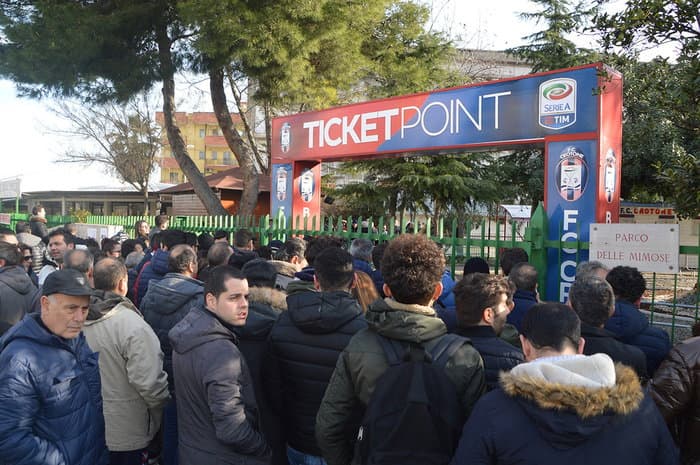 Crotone-Juve, in fila per i biglietti sin dal mattino