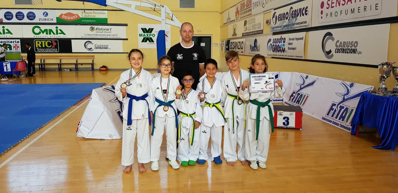La Taekwondo DRAGHI Rossano pluripremiata nel "Poomsae 2017"
