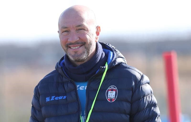 Calcio, Crotone: Zenga esalta il calore dei tifosi