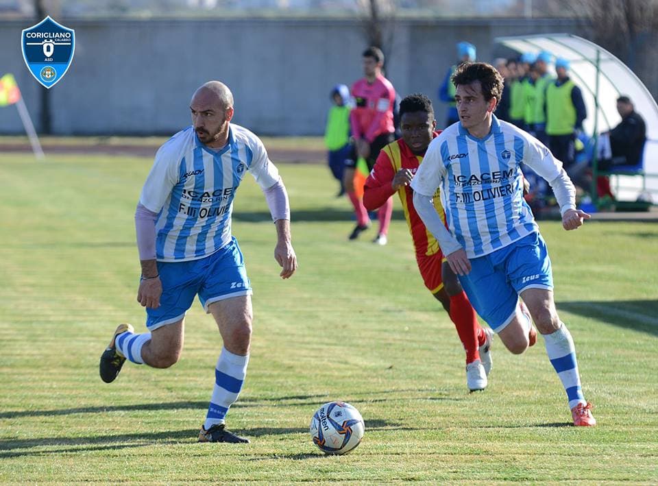 Calcio, Promozione: il Corigliano vince ed è primo da solo