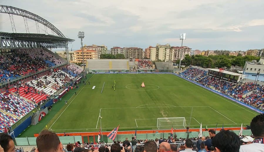 Il Crotone torna alla vittoria battendo il Bologna 1-0
