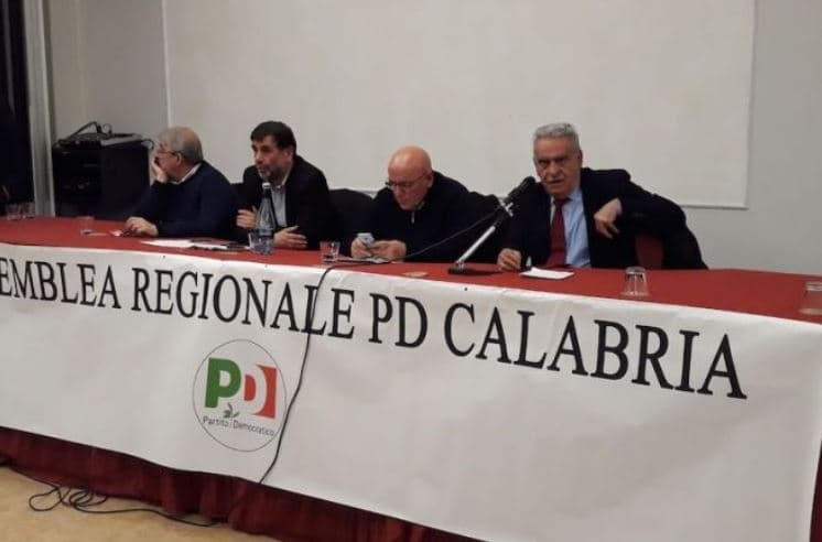 Congresso Pd, finale scontato: il rinvio ora è ufficiale