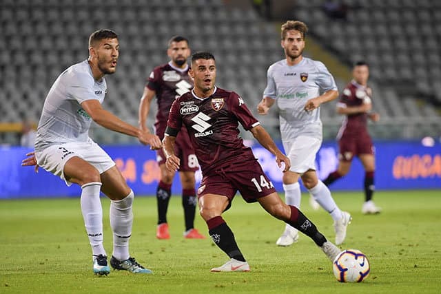 Calcio, Coppa Italia: Crotone bene, Cosenza ko a Torino
