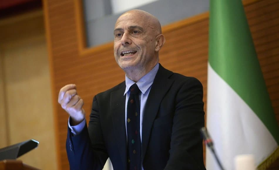 Il Partito Democratico aspetta l’annuncio di Minniti per il congresso