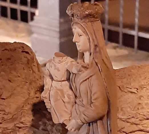 Decapitata statua del Bambino Gesù a Castrovillari, l’appello del vescovo