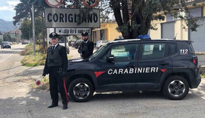 Viola il divieto di avvicinamento all’ex, che continuava a seguire e perseguitare: arrestato