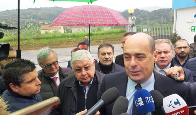 Nicola Zingaretti porta entusiasmo tra le truppe di centro-sinistra ma le resistenze restano