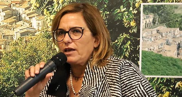 Lettera aperta di Filomena Greco: «Cariati vuole liberarsi da scorie politiche. Facciamo insieme operazione trasparenza»