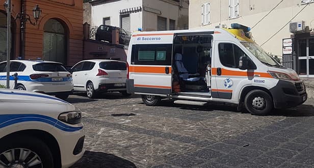 Va in escandescenza e aggredisce un funzionario del Comune