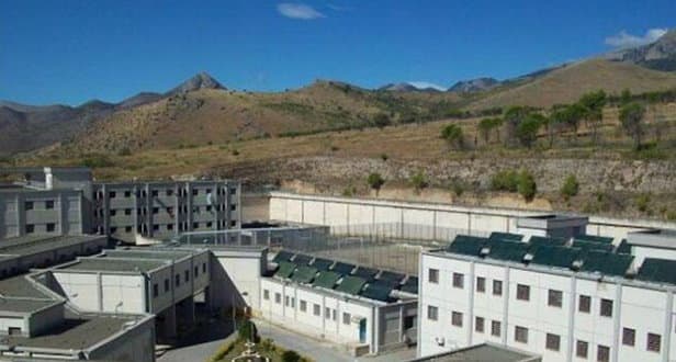 Suicidio in carcere, il Sappe: «Pochi agenti per controllare tutti»