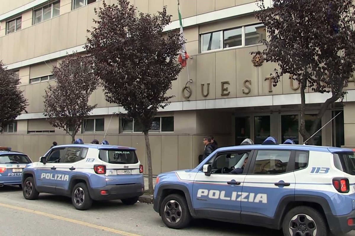 Cosenza, arrestato per possesso e fabbricazione di passaporto falso