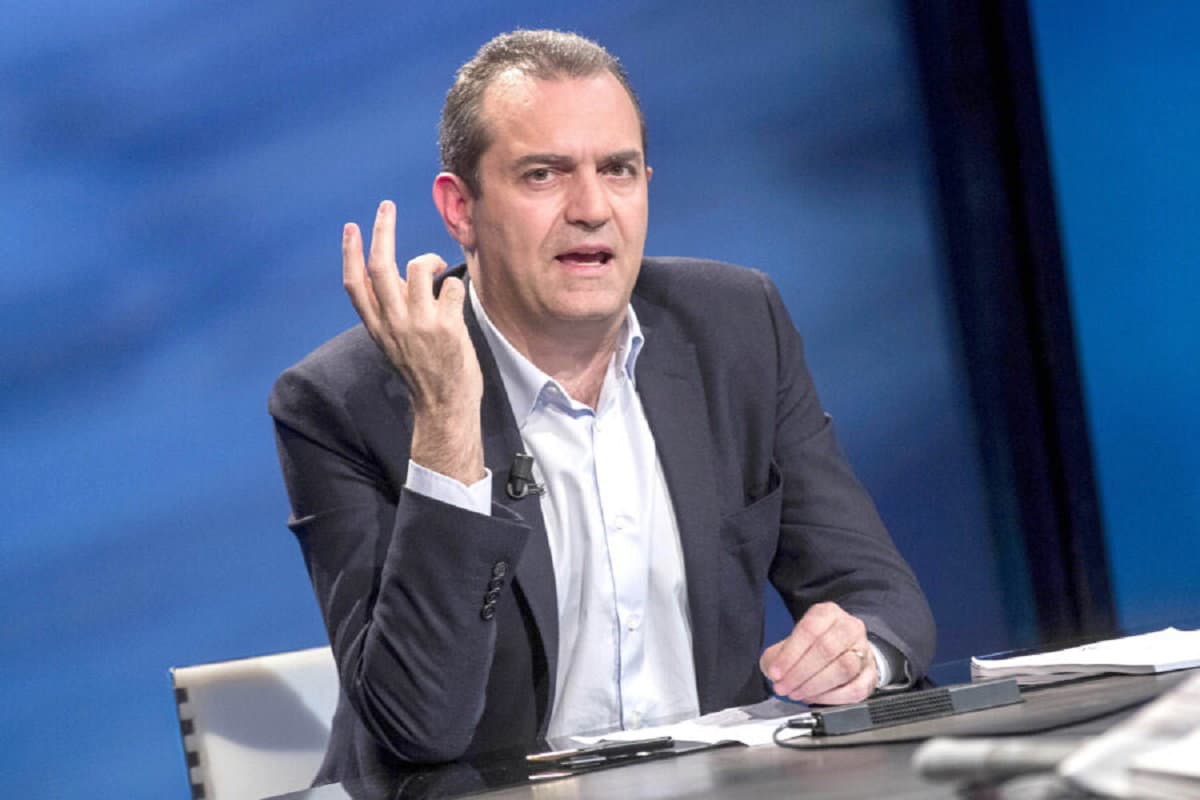 Tirocinanti calabresi, De Magistris: «È una “macelleria sociale”. Affronterò personalmente la vertenza»