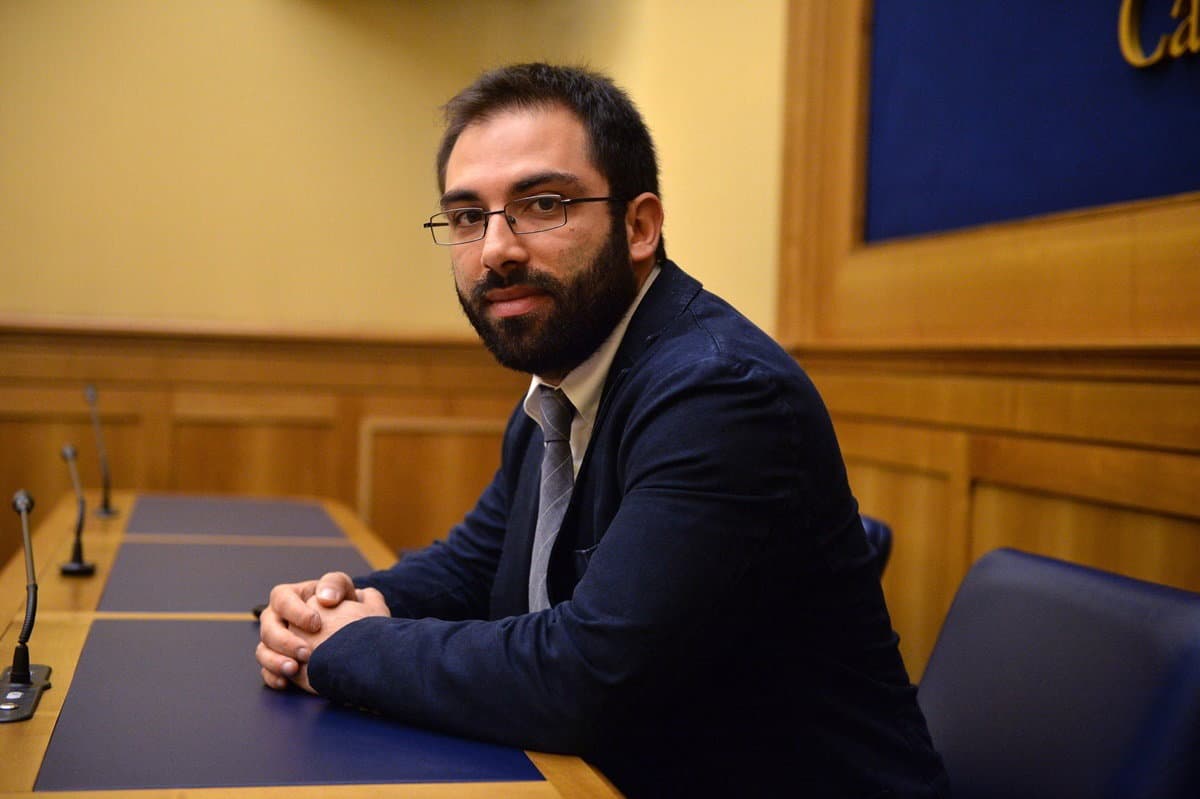 Recovery, Brescia (M5s): «Più del 34% al Sud, la voce dei sindaci arriva alla Camera»