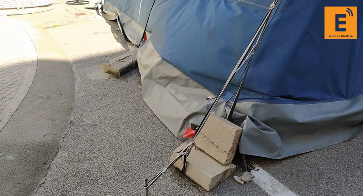 Corigliano-Rossano, il tragico e triste destino delle tende del pre-triage Covid