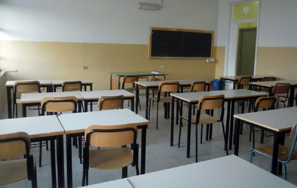 A Corigliano-Rossano scuole aperte o scuole chiuse? Semplicemente aule vuote