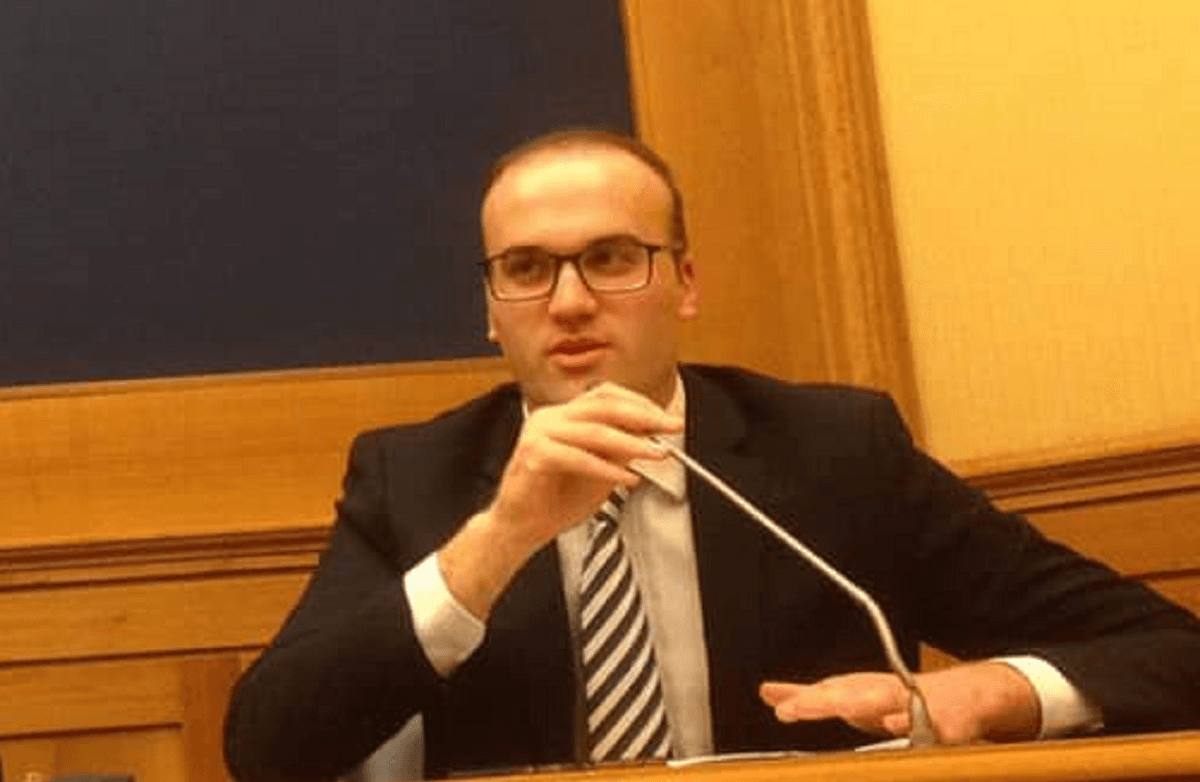 Cassano all’Ionio, «L’Amministrazione è incapace ma la colpa è di Draghi»