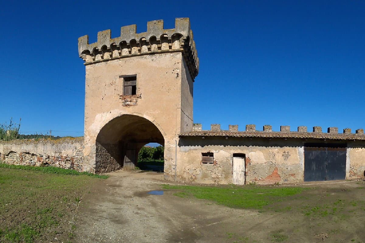 Gli interrogativi della Lega sull'atto di acquisizione di Castello San Mauro: «cosa c’è dietro?»