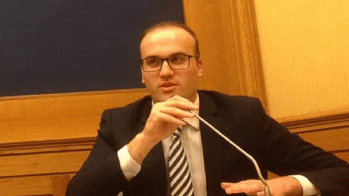 Cassano, Guerrieri (Udc) chiede di intitolare la tribuna dello stadio comunale ad Angelo Battaglia