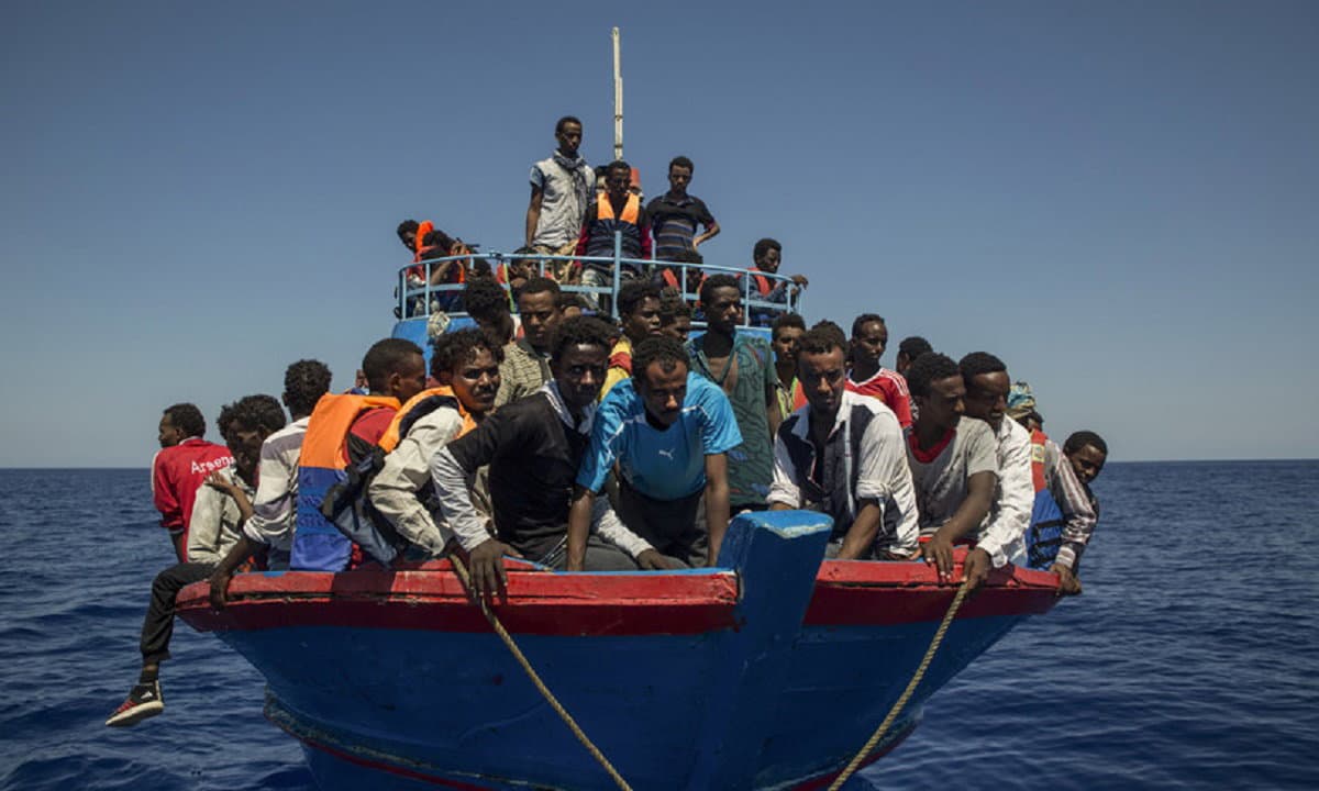 «Sbarchi incontrollati di migranti vanificano gli sforzi del Sud nel contrasto alla pandemia»