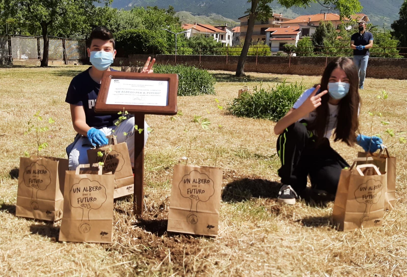 Giornata della Biodiversità, a Castrovillari gli studenti piantano il futuro