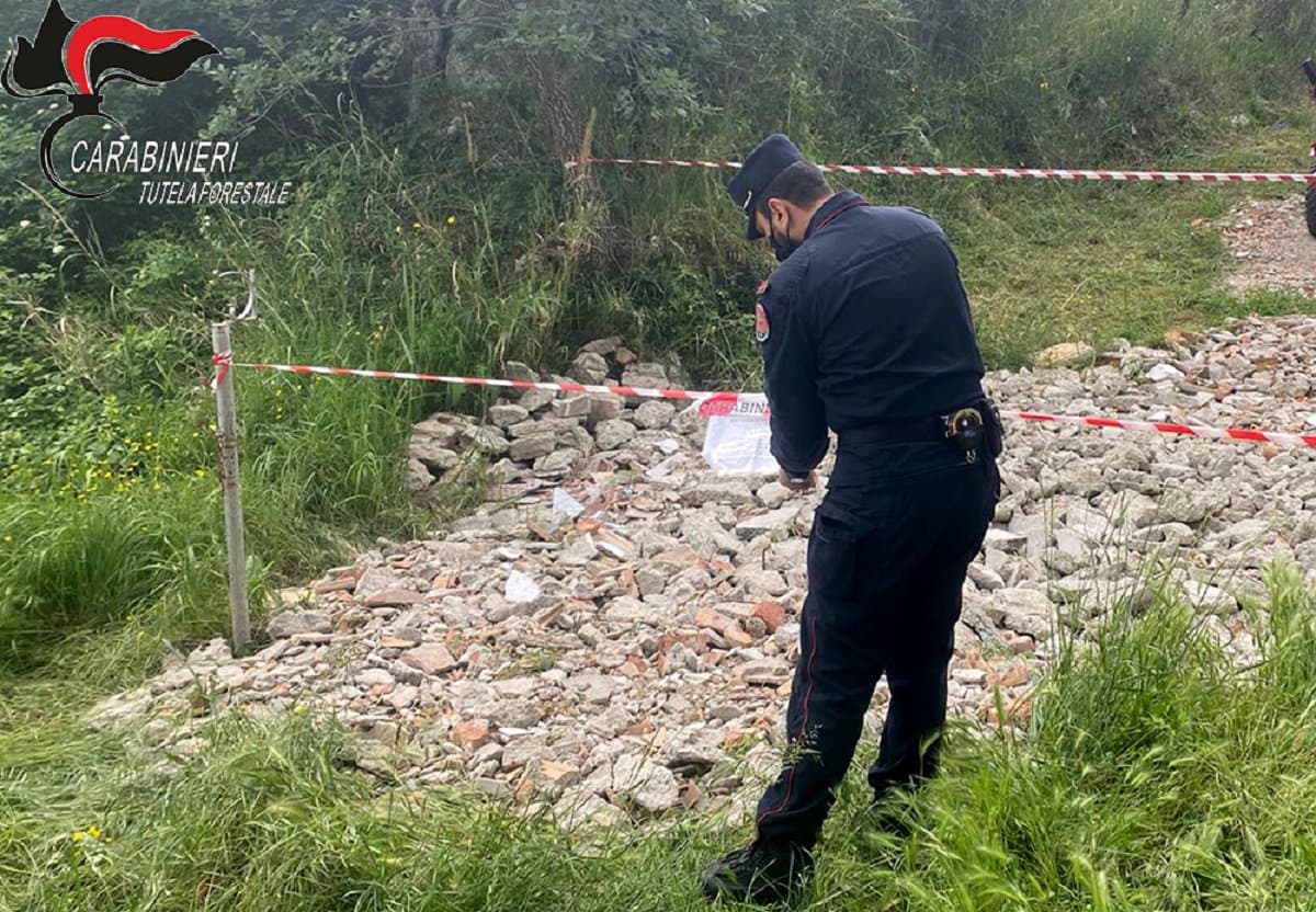 Rota Greca, smaltimento illecito rifiuti da demolizione: due persone denunciate
