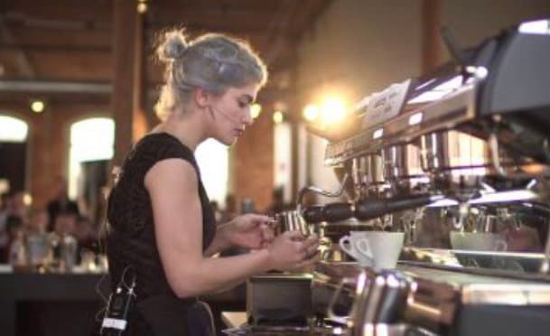 Difficoltà a reperire personale? «Colpa dell’impoverimento del lavoro»