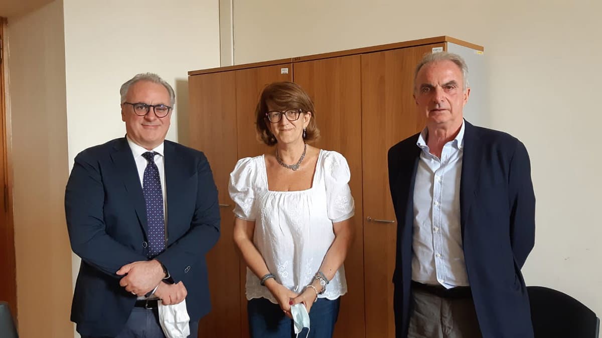 Rilancio dello scalo Pitagorico: «Non un aeroporto minore, ma scalo strategico per l’intero territorio»