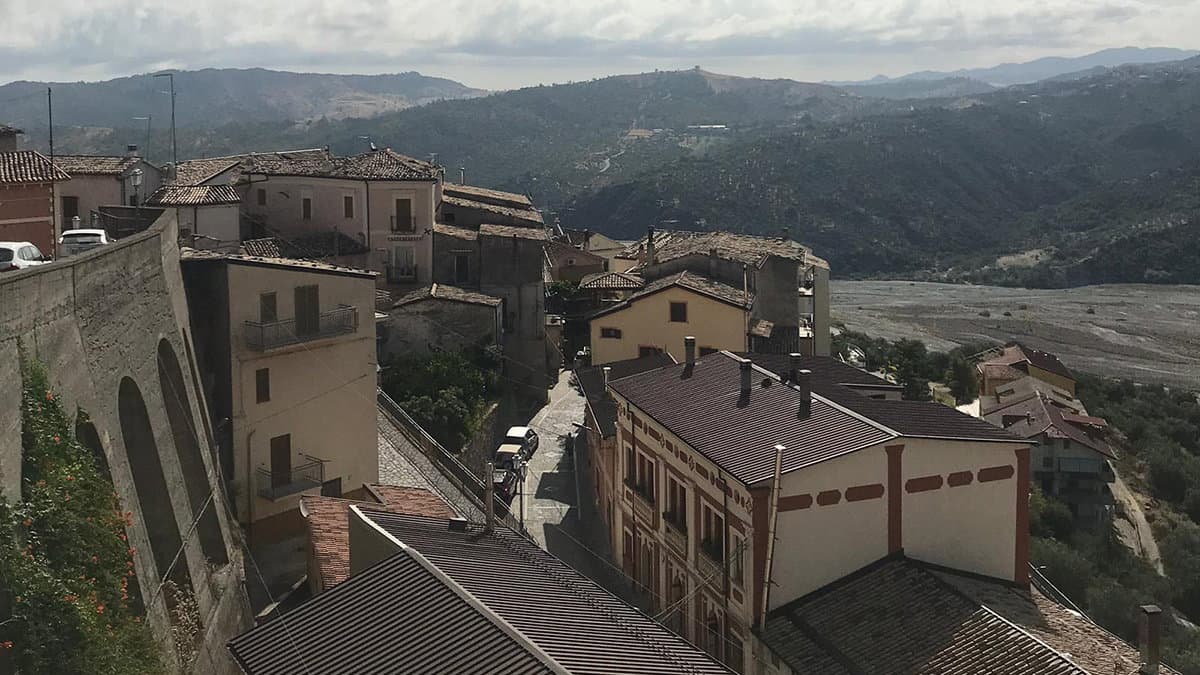 L’8 e il 9 agosto si terrà “Back to Cropalati”: gli artisti torneranno al borgo per questa XIII Edizione del Festival