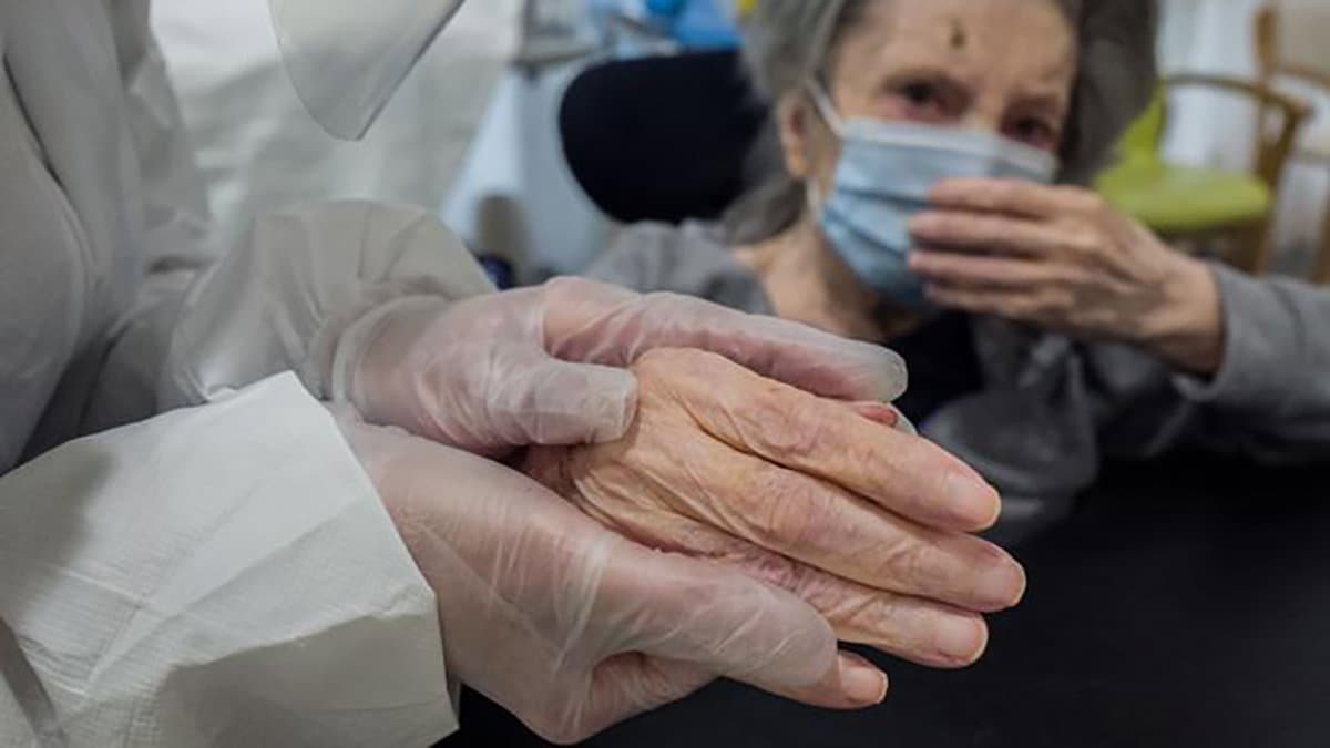 Garantire in sicurezza gli incontri in ospedale tra degenti e familiari: è legge