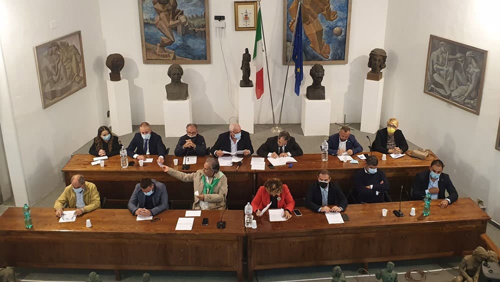 Amendolara, si insedia l'Amministrazione Aprile: a l'ex sindaco (oggi consigliere comunale) Ciminelli due superdeleghe
