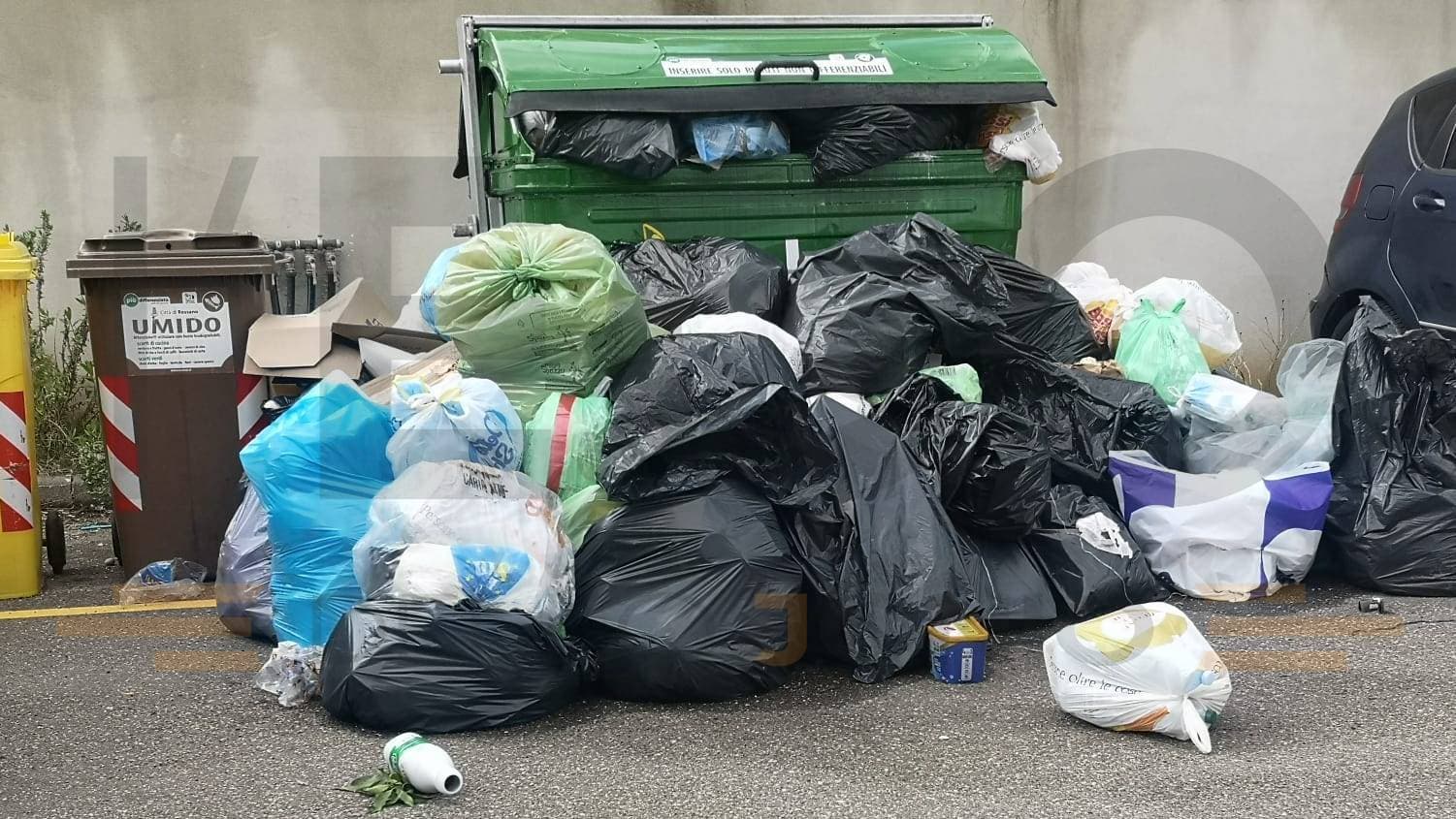 Sibaritide, è di nuovo emergenza rifiuti: comuni invasi dalla "monnezza"