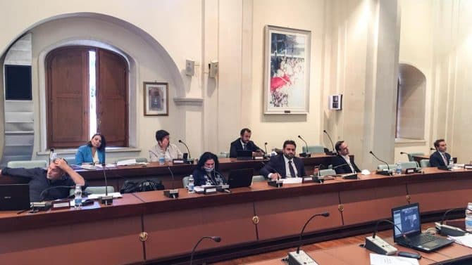 Caso Mensa a Co-Ro, l'opposizione consiliare: «Occorre fare subito chiarezza»