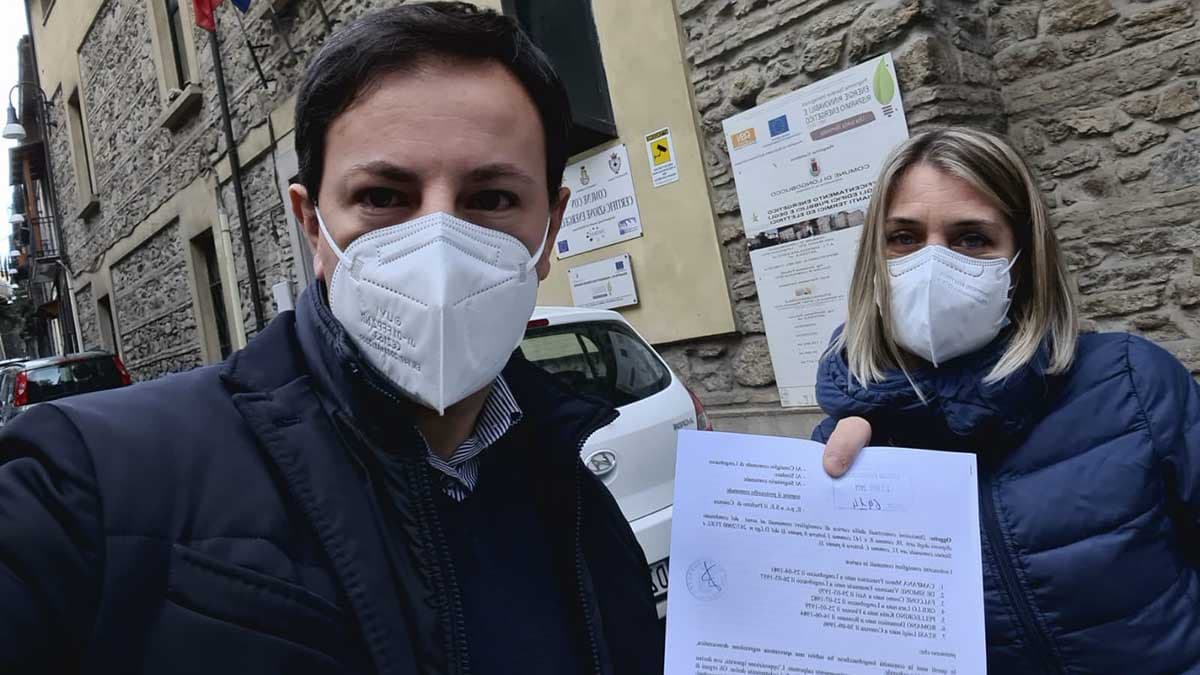 Longobucco, Pellegrino e Romano: «Basta delegittimazione dell’Istituzione pubblica»