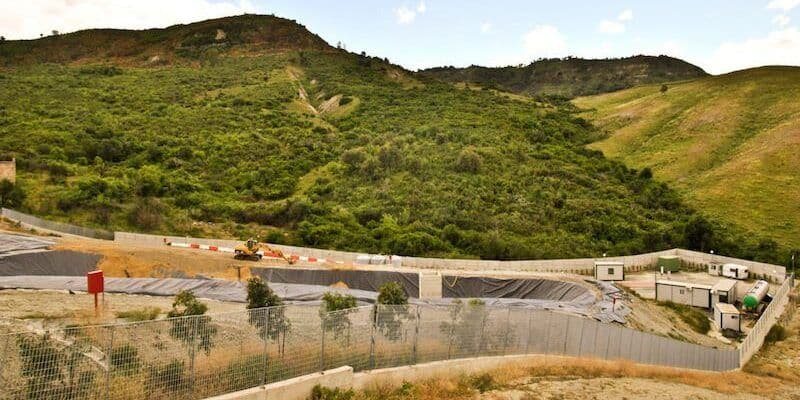 Scala Coeli, si riaccende la polemica sulla discarica. Bieco: «Pronti a tutelarci»
