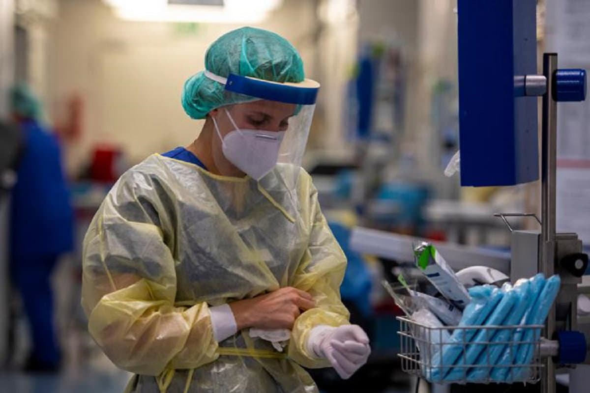 Covid, in Calabria zona arancione sempre più vicina: 13 vittime e 5 nuovi ricoveri