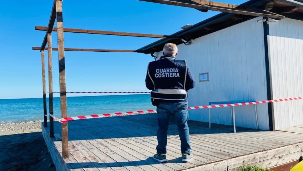 Stagione balneare, Trento preoccupato per i tanti sequestri di stabilimenti sul demanio cariatese