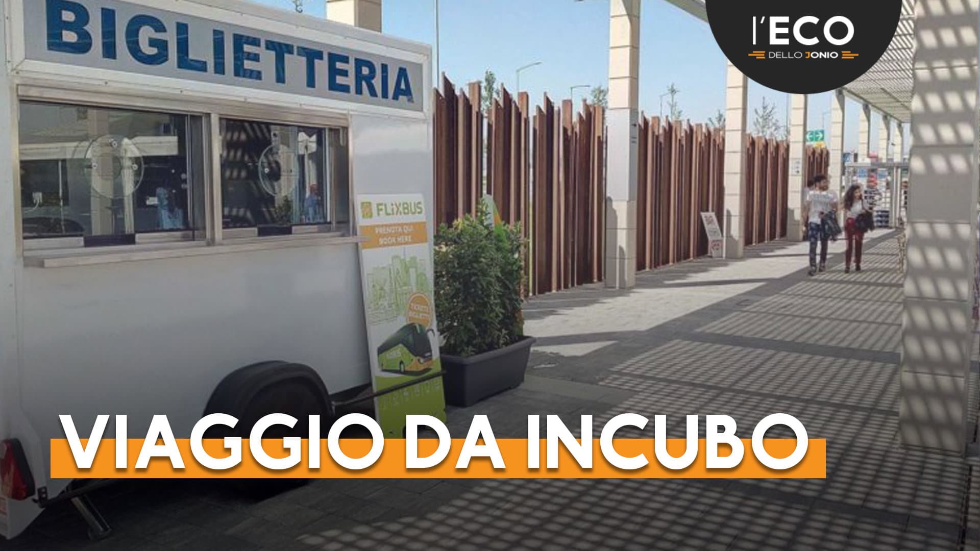 Ritardi e guasti meccanici, viaggio da incubo per 50 persone di Co-Ro: ci sono anche anziani e bambini