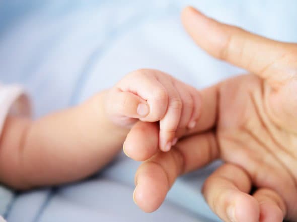 Neonato di appena un giorno in fin di vita: parte la staffetta Calabria-Taormina in elicottero