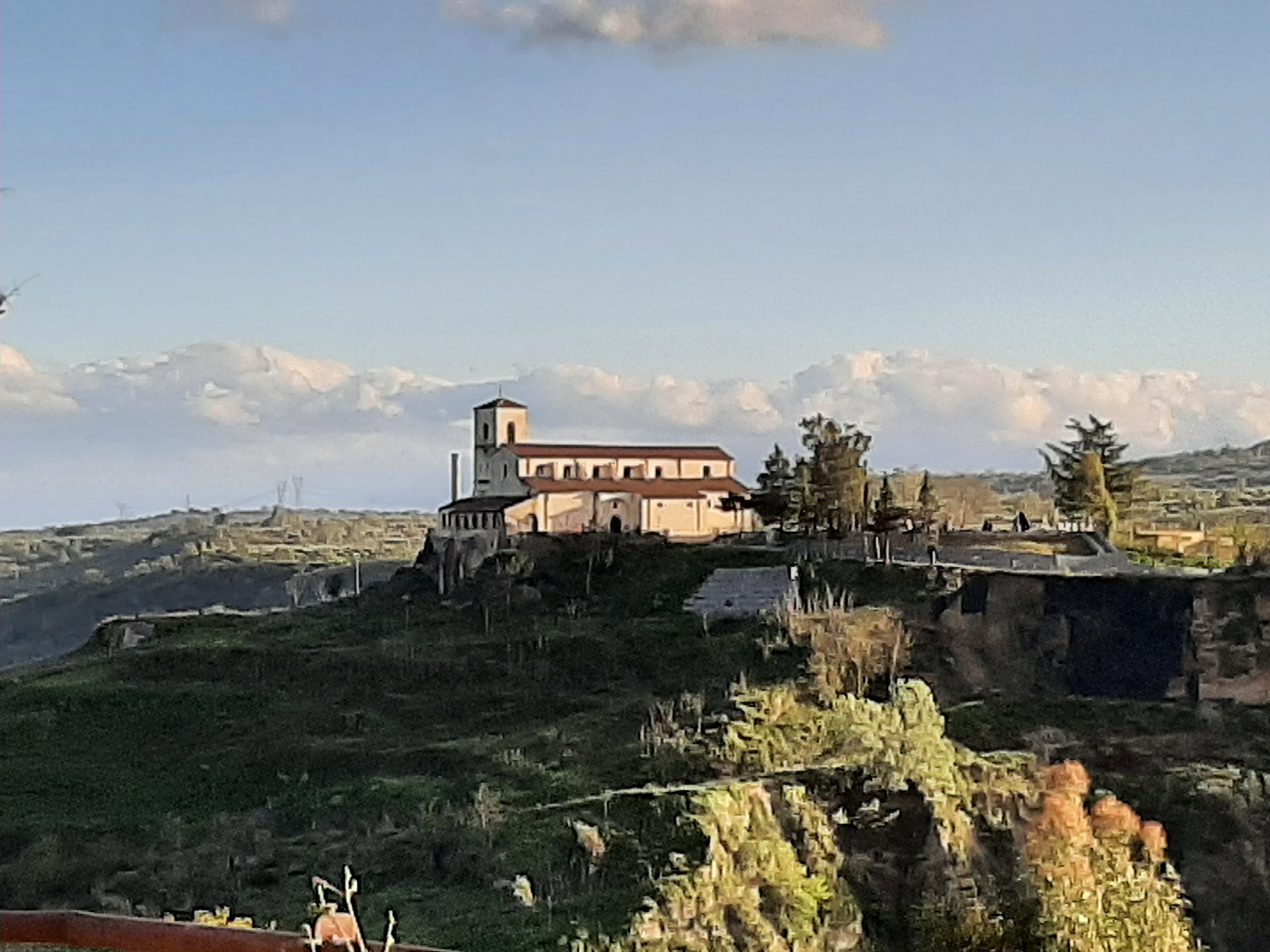 Castrovillari, Madonna del Castello. Laghi: «Pace e lavoro al centro della celebrazione in onore della Vergine»