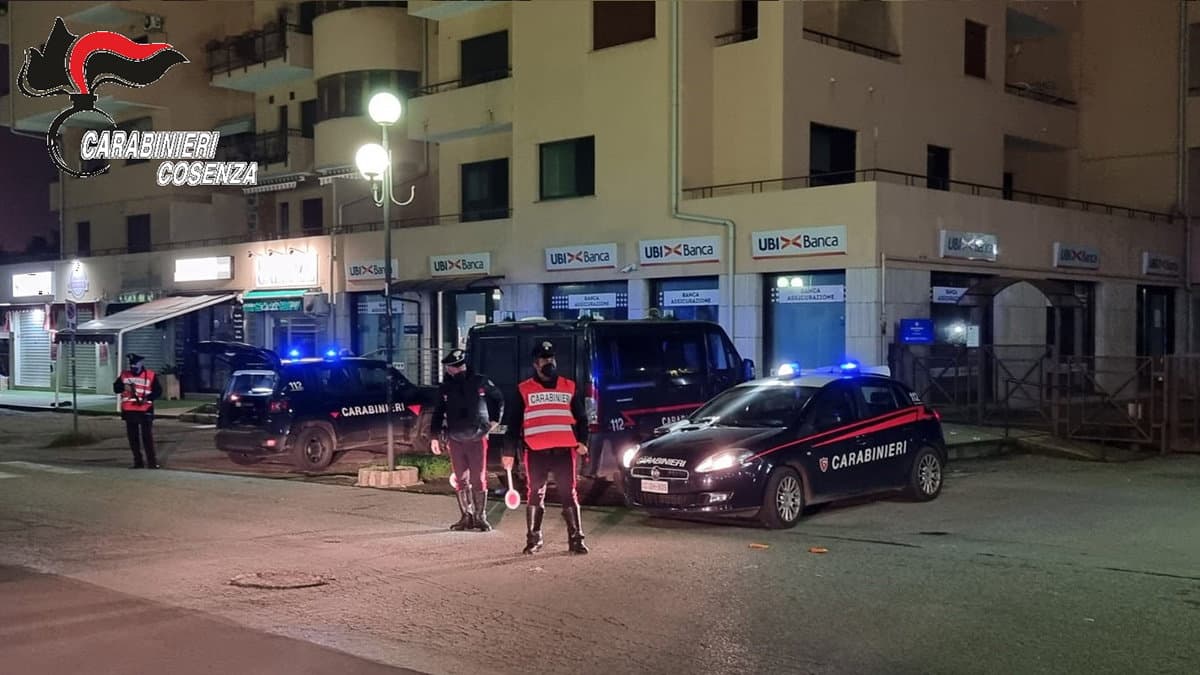 Controlli alla movida: denunce per guida in stato d’ebbrezza e sanzioni per “lavoro nero”