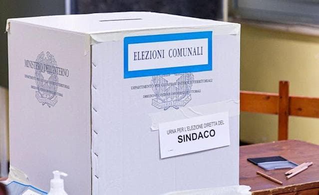 Trebisacce'22, alle 12.00 ha votato il 17.75% degli aventi diritto e tutti i candidati a sindaco
