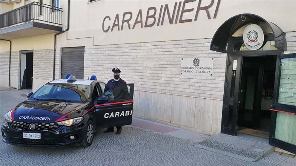 Arresti domiciliari per rapina e lesioni gravi, vittima un cittadino di origine marocchina