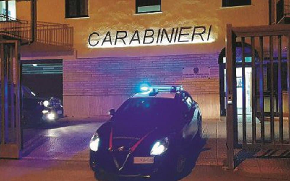 Maltrattamenti in famiglia, cinquantenne allontanato da casa